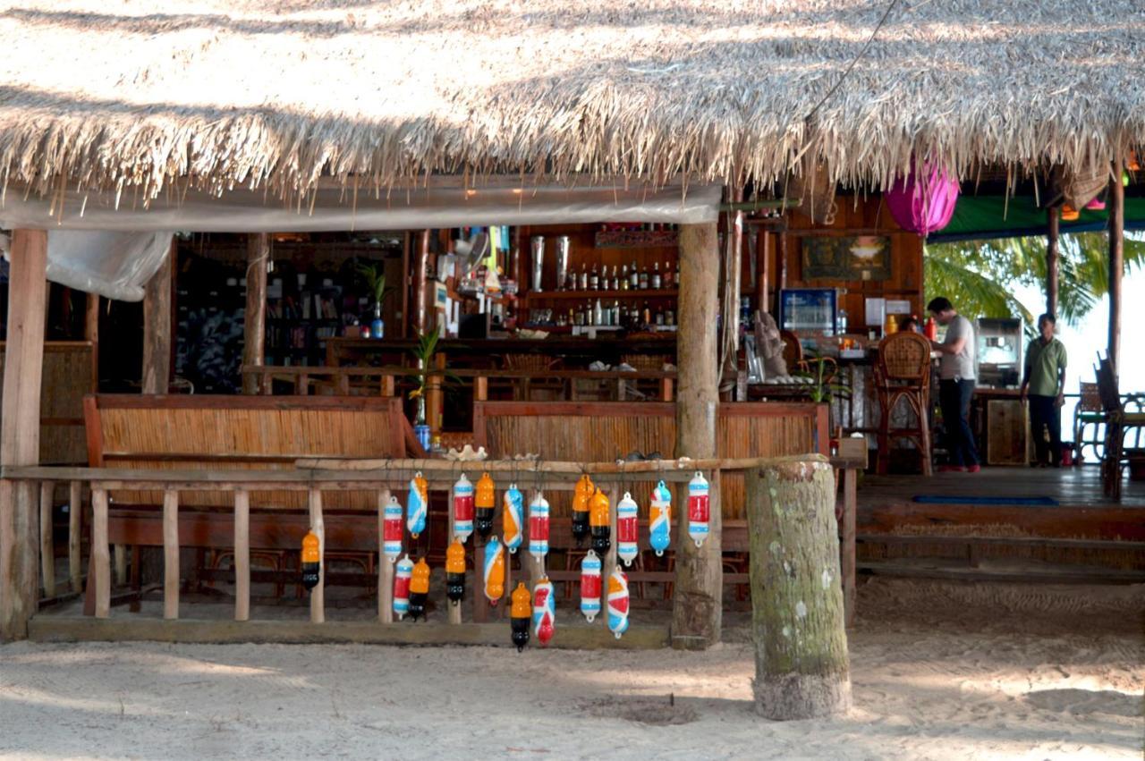 Salacia'S Suite Prek Svay Village Exteriör bild